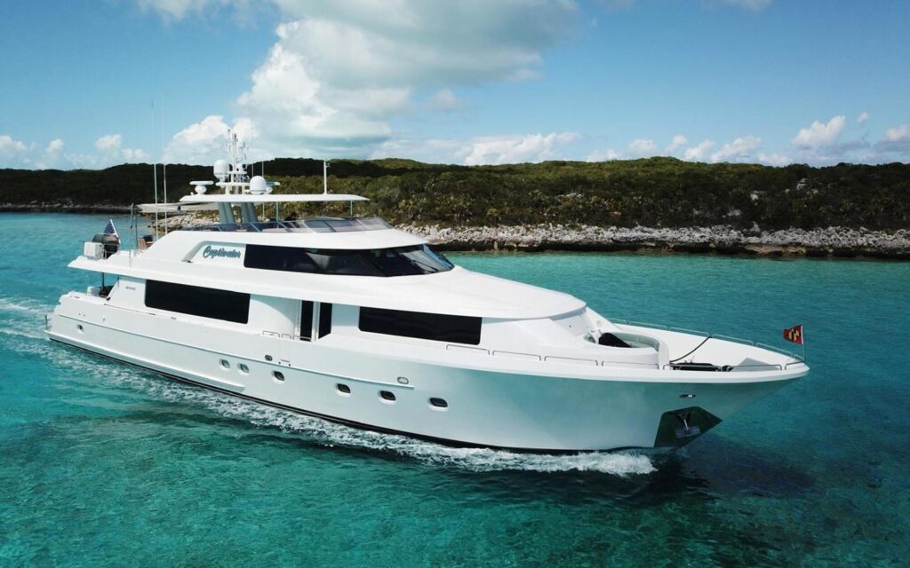 motor yacht captivator